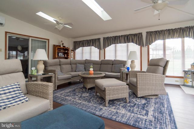 9616 EDEN HALL LN, Philadelphia, PA 19114