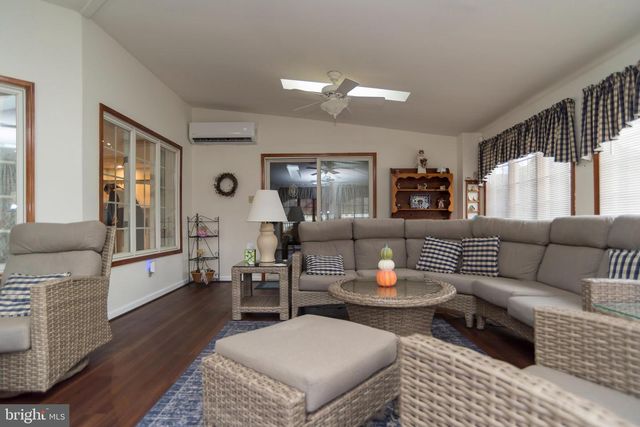 9616 EDEN HALL LN, Philadelphia, PA 19114