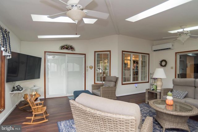 9616 EDEN HALL LN, Philadelphia, PA 19114