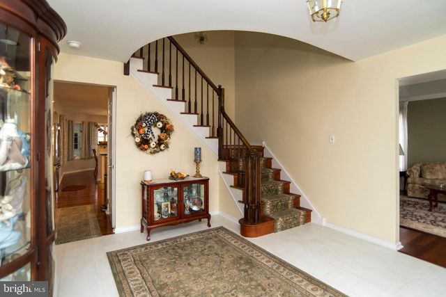 9616 EDEN HALL LN, Philadelphia, PA 19114