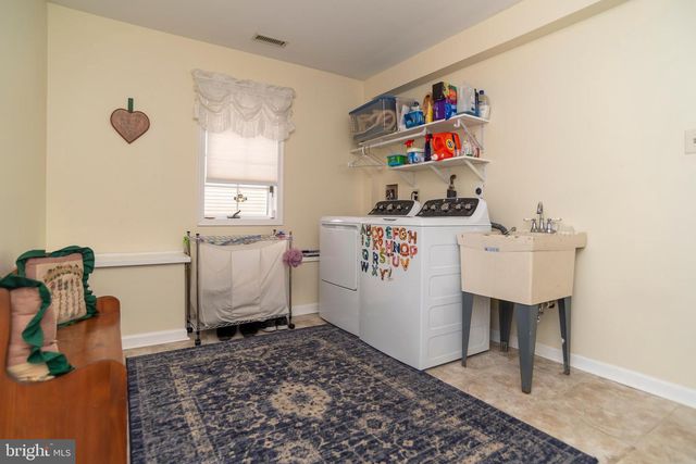 9616 EDEN HALL LN, Philadelphia, PA 19114