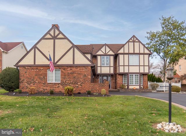 9616 EDEN HALL LN, Philadelphia, PA 19114