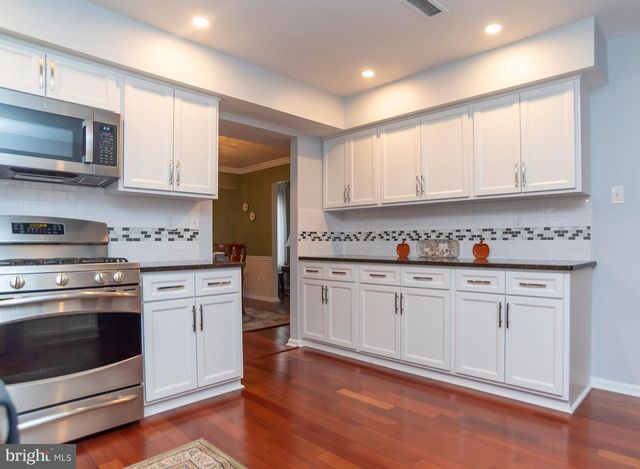 9616 EDEN HALL LN, Philadelphia, PA 19114