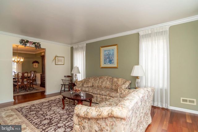 9616 EDEN HALL LN, Philadelphia, PA 19114