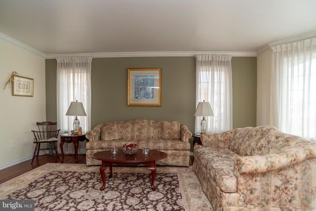 9616 EDEN HALL LN, Philadelphia, PA 19114