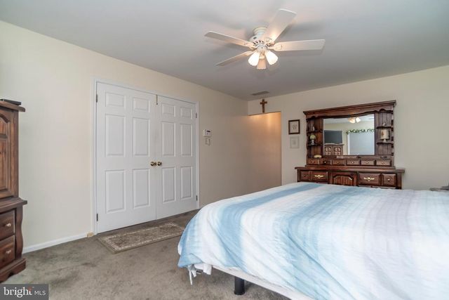 9616 EDEN HALL LN, Philadelphia, PA 19114