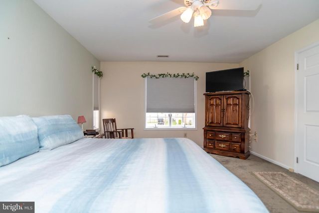 9616 EDEN HALL LN, Philadelphia, PA 19114