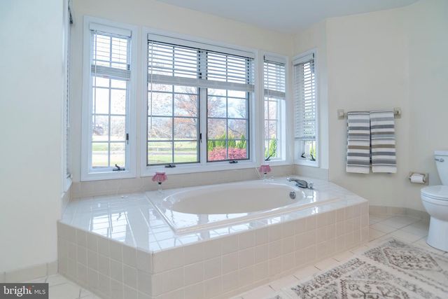 9616 EDEN HALL LN, Philadelphia, PA 19114