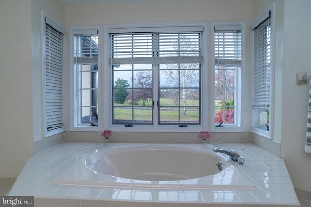 9616 EDEN HALL LN, Philadelphia, PA 19114