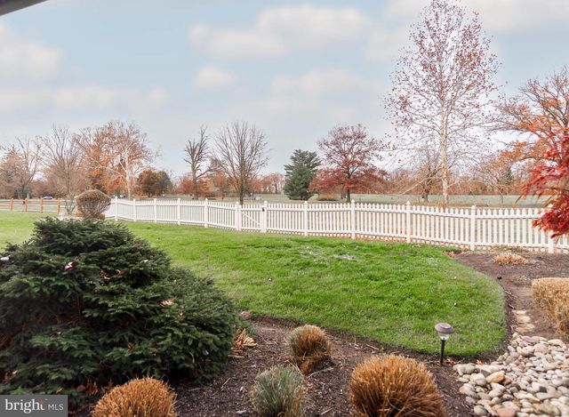 9616 EDEN HALL LN, Philadelphia, PA 19114