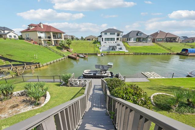 12590 St Peter CT, Willis, TX 77318