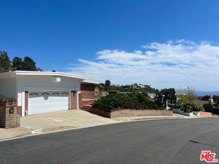 1340 El Hito Circle, Pacific Palisades (los Angeles), CA 90272