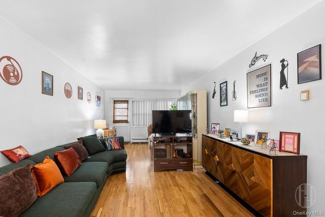 175 Archer Street 3E, Freeport, NY 11520