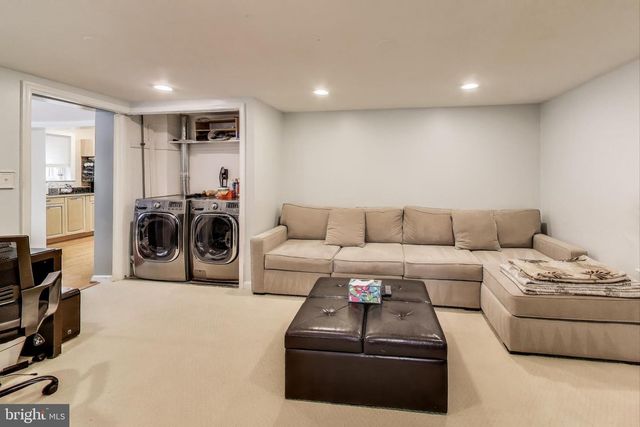 6703 HALLWOOD AVE, Falls Church, VA 22046