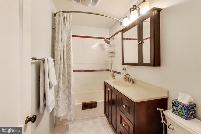 6703 HALLWOOD AVE, Falls Church, VA 22046