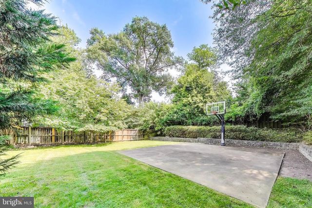 6703 HALLWOOD AVE, Falls Church, VA 22046