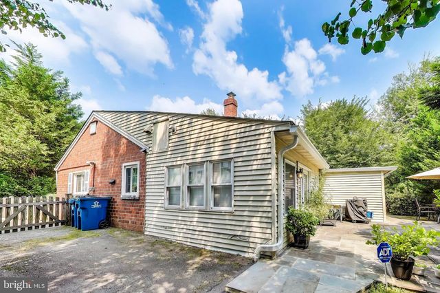 6703 HALLWOOD AVE, Falls Church, VA 22046