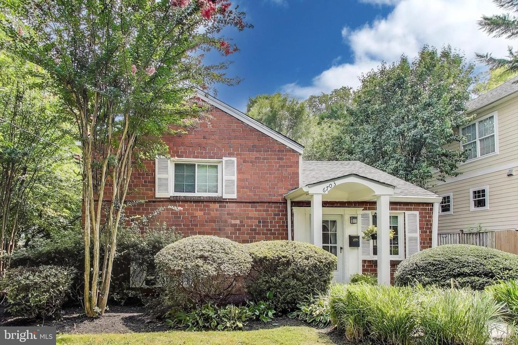 6703 HALLWOOD AVE, Falls Church, VA 22046