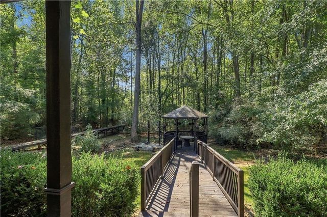 1300 Regency Center Drive, Atlanta, GA 30331