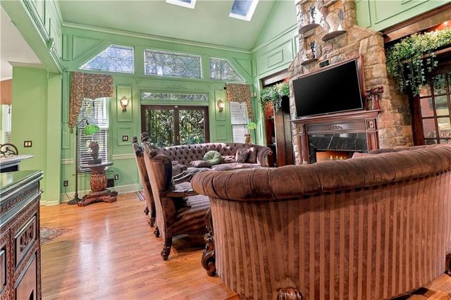 1300 Regency Center Drive, Atlanta, GA 30331