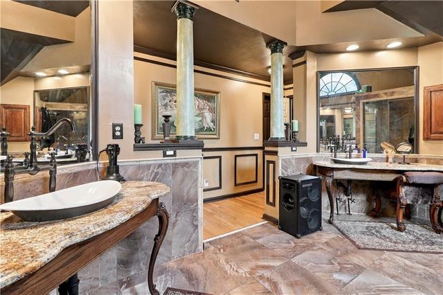 1300 Regency Center Drive, Atlanta, GA 30331