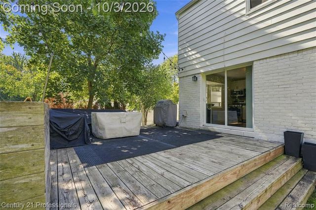 27738 Lathrup Boulevard, Lathrup Village, MI 48076