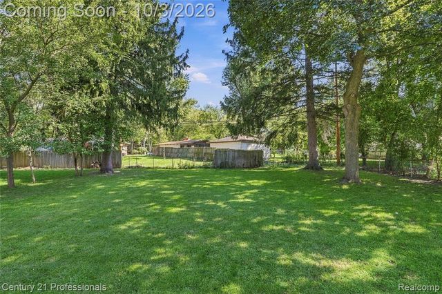 27738 Lathrup Boulevard, Lathrup Village, MI 48076