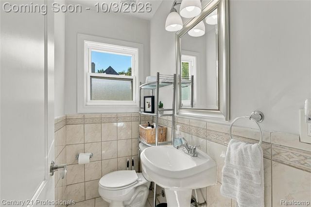 27738 Lathrup Boulevard, Lathrup Village, MI 48076