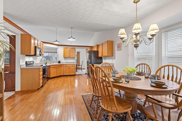 6964 Saint Ninians, Lewis Center, OH 43035