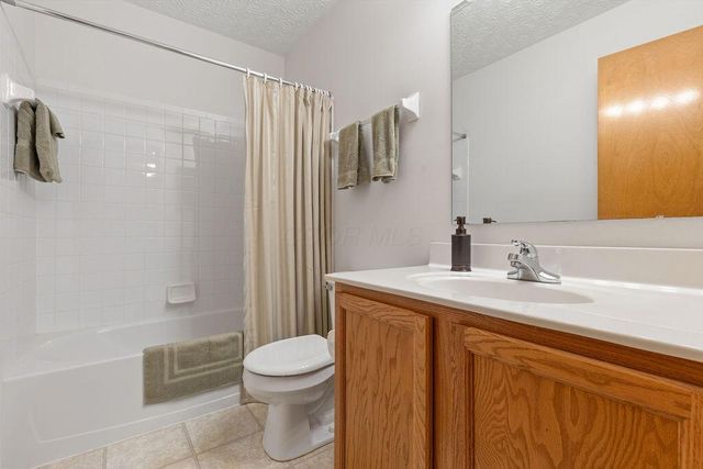 6964 Saint Ninians, Lewis Center, OH 43035