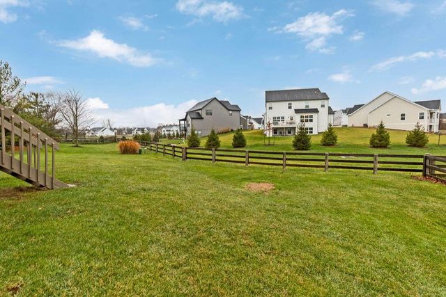 6964 Saint Ninians, Lewis Center, OH 43035