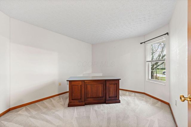 6964 Saint Ninians, Lewis Center, OH 43035