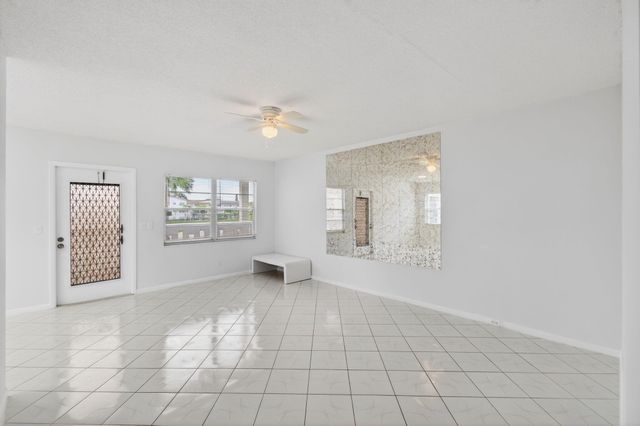 360 Fanshaw I, Boca Raton, FL 33434