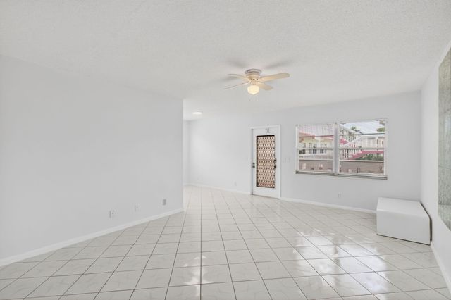 360 Fanshaw I, Boca Raton, FL 33434
