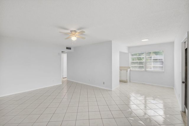 360 Fanshaw I, Boca Raton, FL 33434