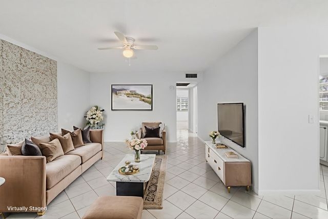360 Fanshaw I, Boca Raton, FL 33434