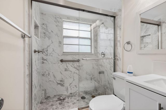 360 Fanshaw I, Boca Raton, FL 33434