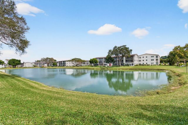 360 Fanshaw I, Boca Raton, FL 33434