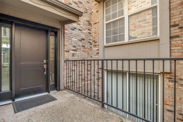 2979 Country Place Circle, Carrollton, TX 75006