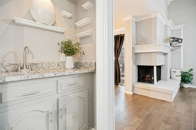 2979 Country Place Circle, Carrollton, TX 75006