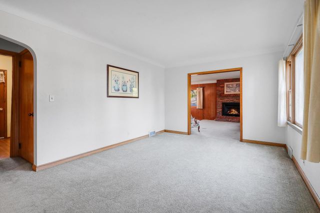 1964 Arlington Avenue E, Saint Paul, MN 55119