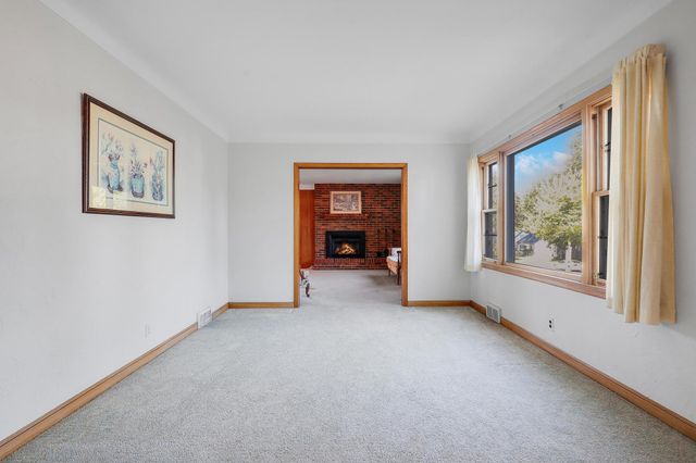 1964 Arlington Avenue E, Saint Paul, MN 55119