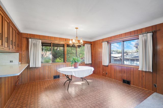 1964 Arlington Avenue E, Saint Paul, MN 55119