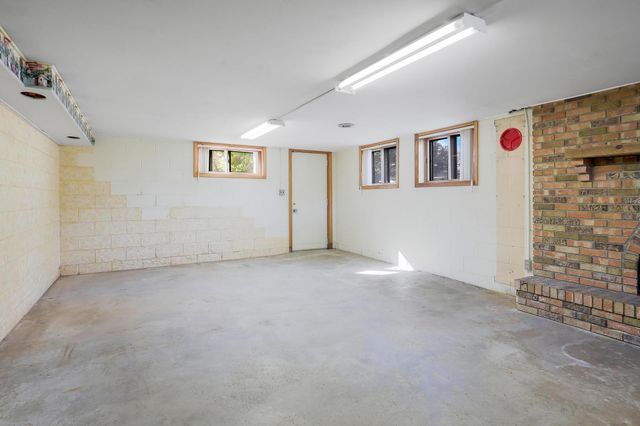 1964 Arlington Avenue E, Saint Paul, MN 55119