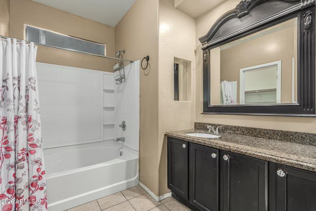 2513 W NOVAK Way, Phoenix, AZ 85041