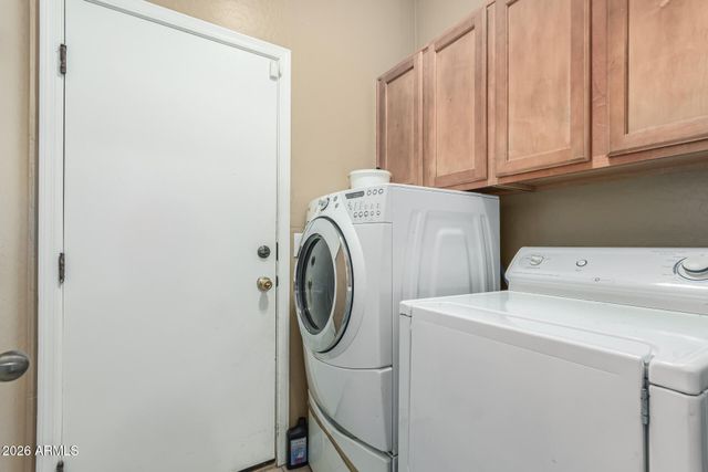 2513 W NOVAK Way, Phoenix, AZ 85041