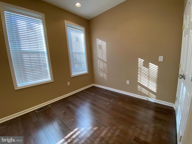 513 N COLLINGTON AVE, Baltimore, MD 21205