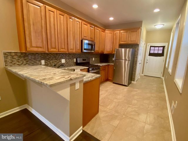 513 N COLLINGTON AVE, Baltimore, MD 21205