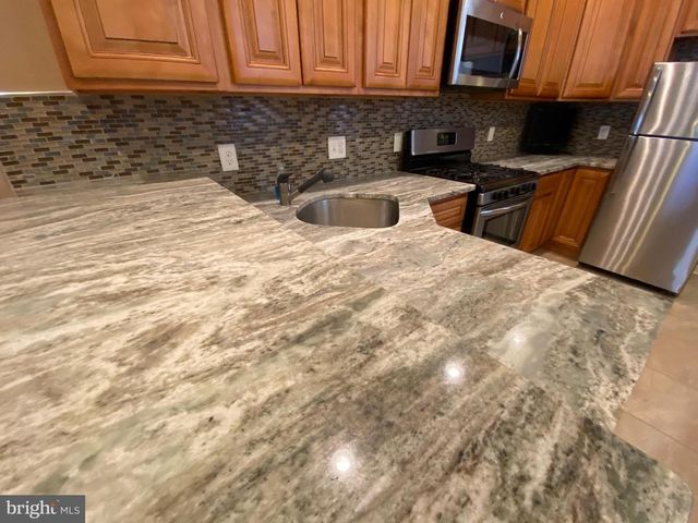 513 N COLLINGTON AVE, Baltimore, MD 21205