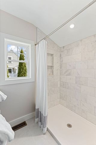 1111 Main St, Norwell, MA 02061